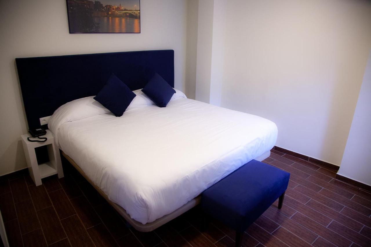 Hotel Noches en Triana Sevilla Exterior foto